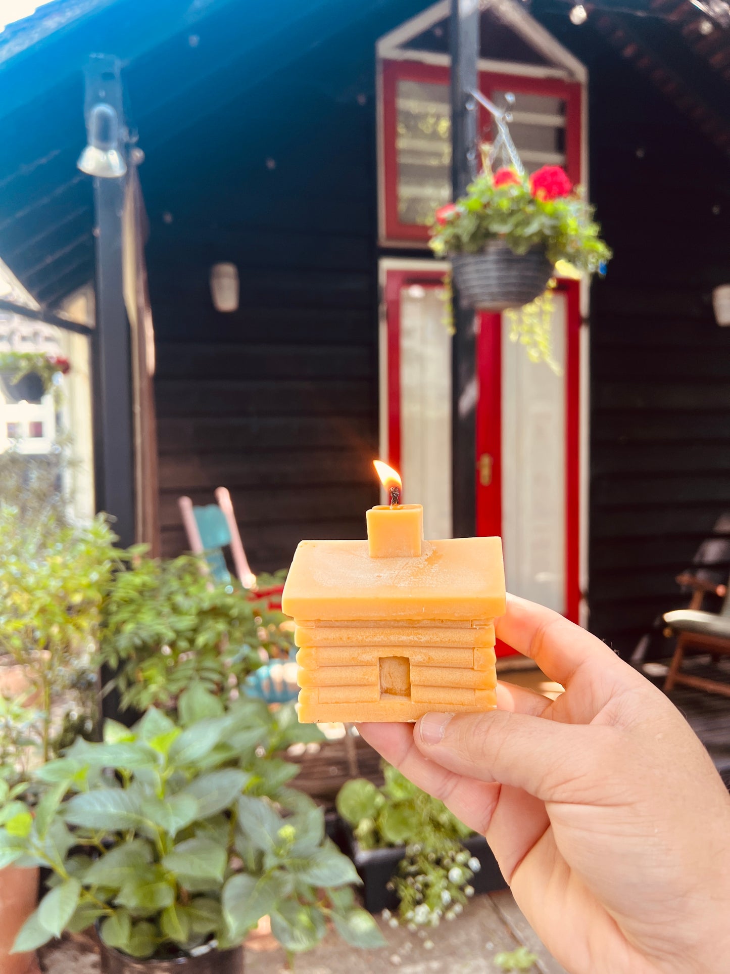 Cabin Candle 100% British beeswax & hand poured.