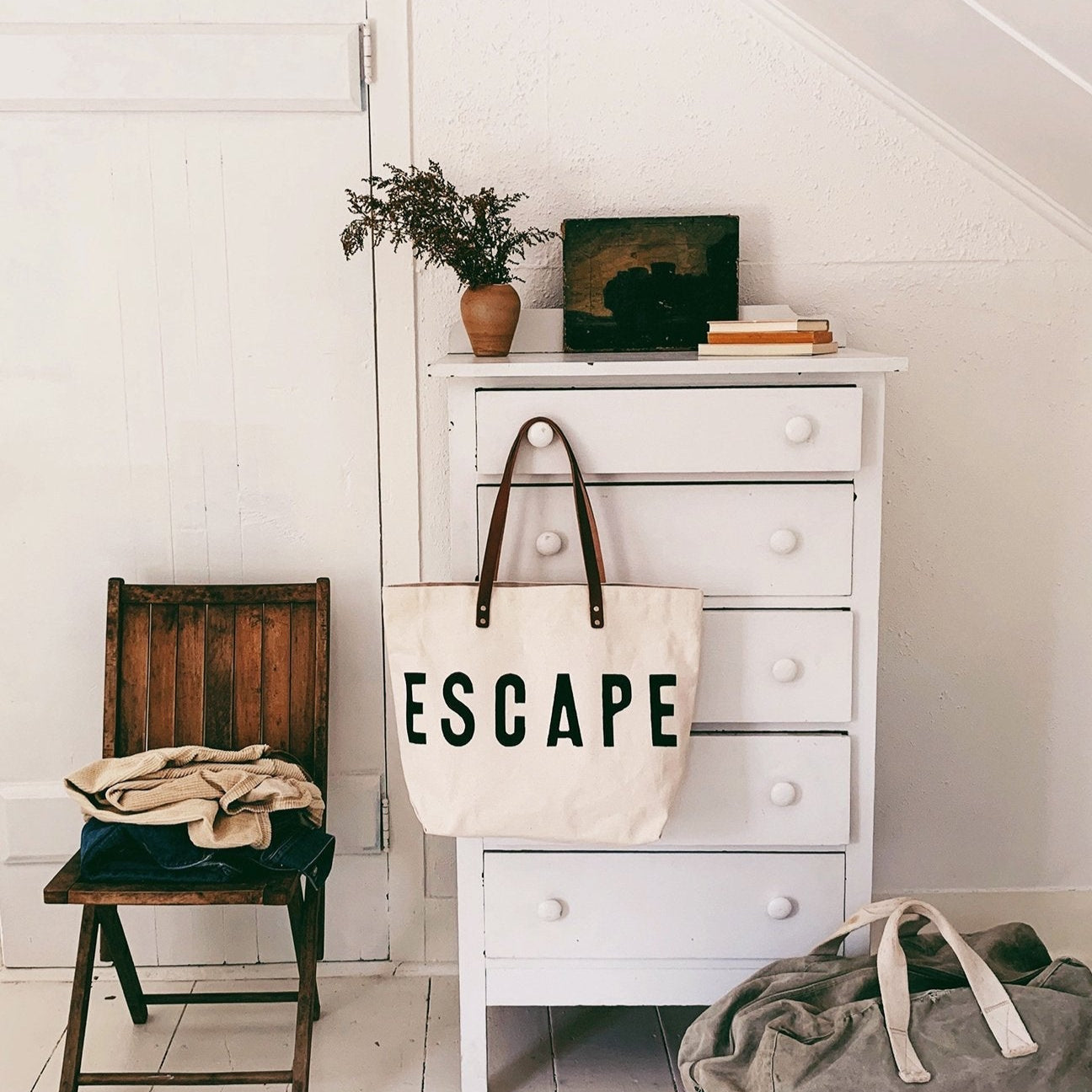 ESCAPE Canvas Tote Bag - Harold&Charles