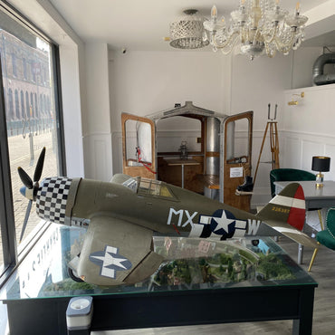 Large WW2-Era American Thunderbolt Aircraft Model