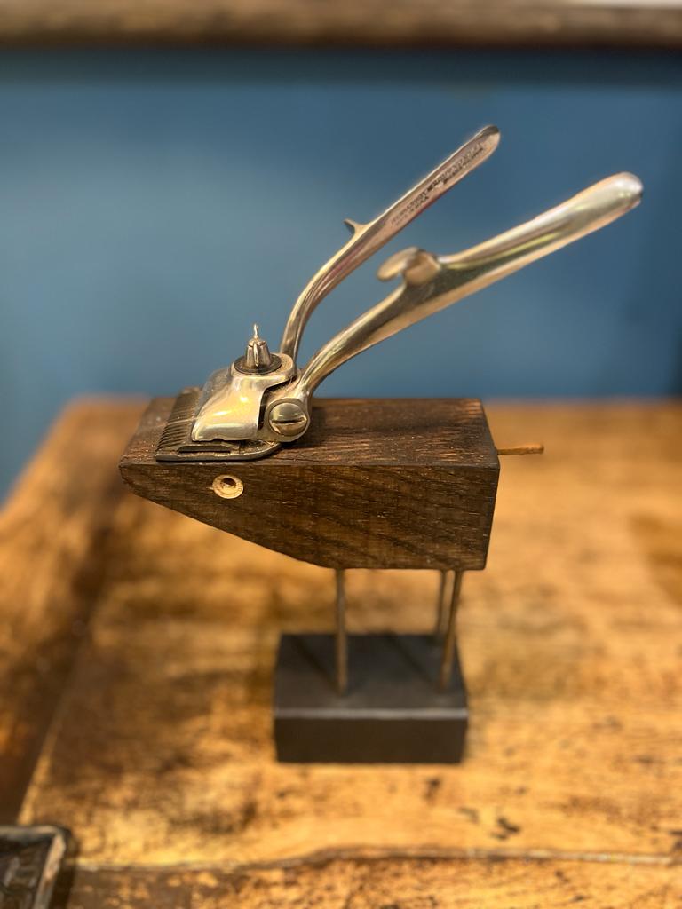 A Vintage Barber Clipper Deer by  Matt Brown Makes